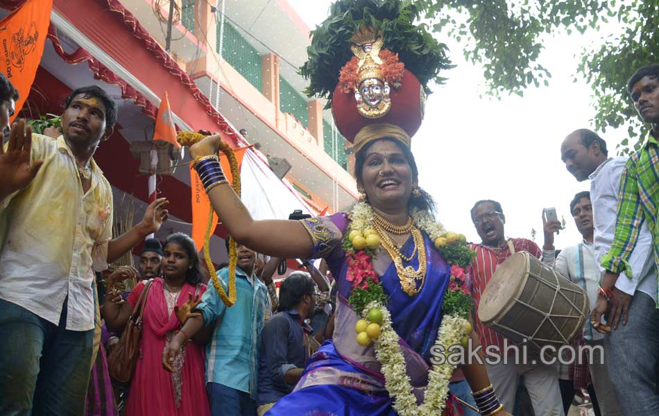 Ujjaini Mahankali Bonalu Jatara in Secunderabad22