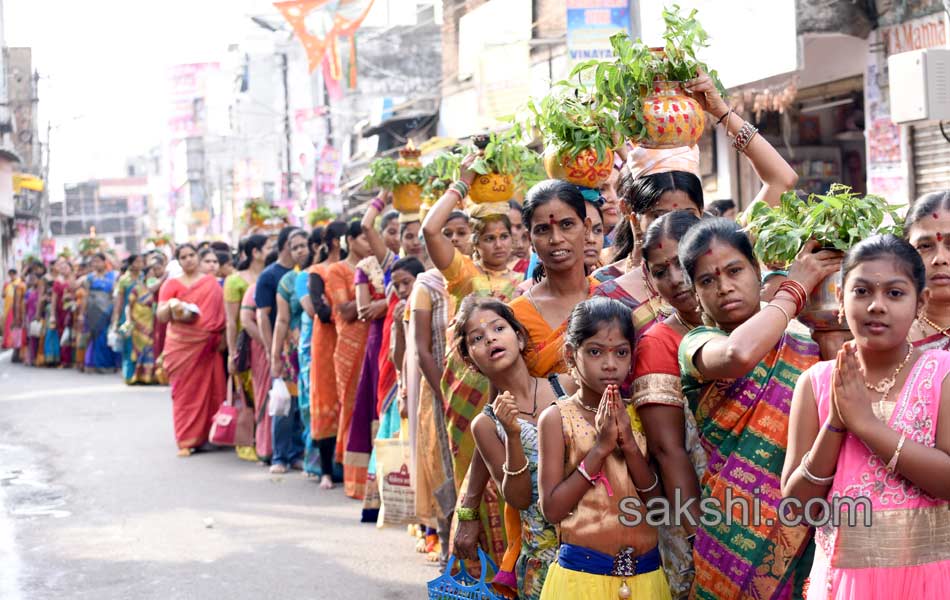 Ujjaini Mahankali Bonalu Jatara in Secunderabad27
