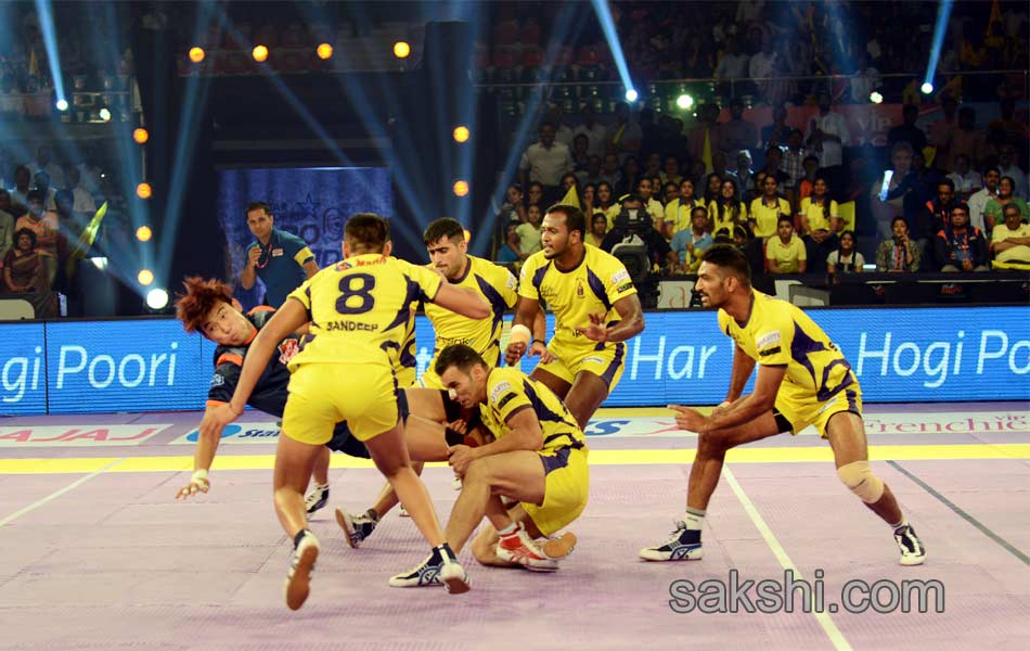 Pro Kabaddi League Telugu Titans Crush Bengal Warriors11