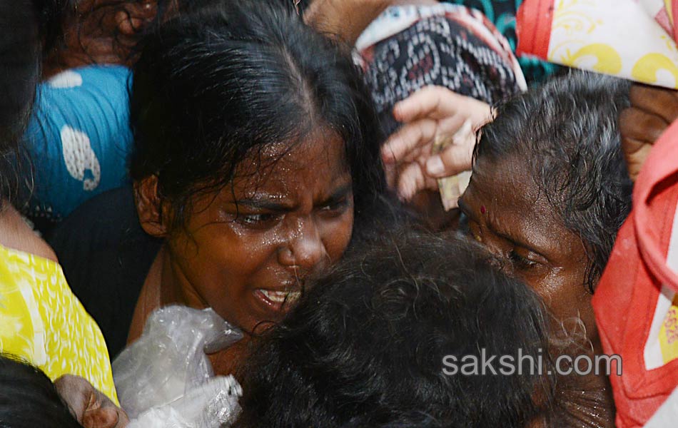 public struggling for onions7