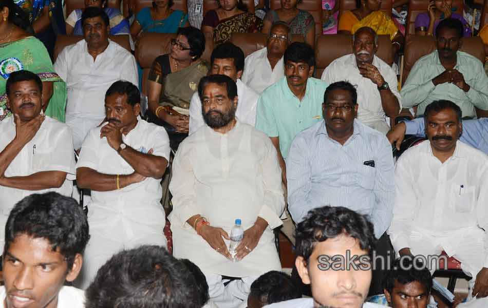 ys jagan mohan reddy speech in yuva bheri26
