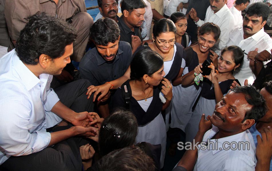 ys jagan mohanreddy now at nallapadu - Sakshi9