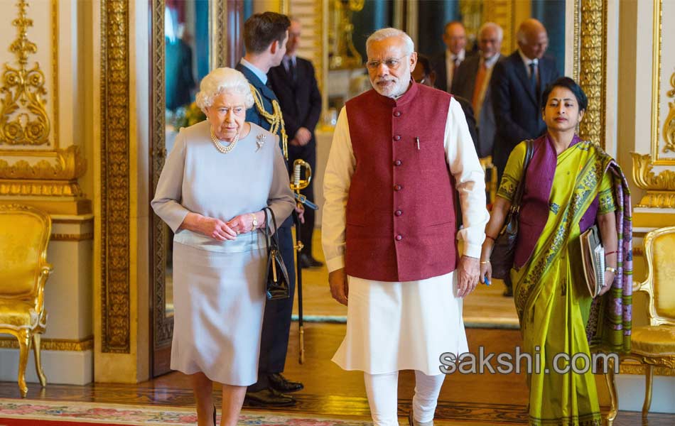 British media rakes up Narendra Modis past - Sakshi19