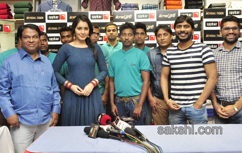 Bengal Tiger Movie Team Spykar Store7