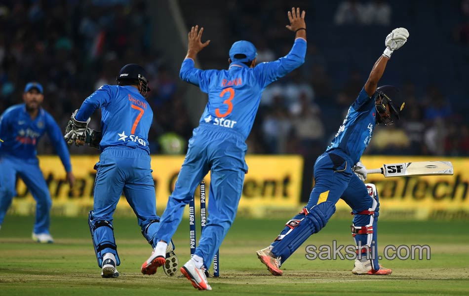 Sri Lanka seamers topple India on green track - Sakshi9