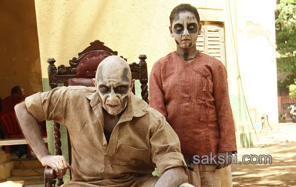 sathyaraj doora movie9