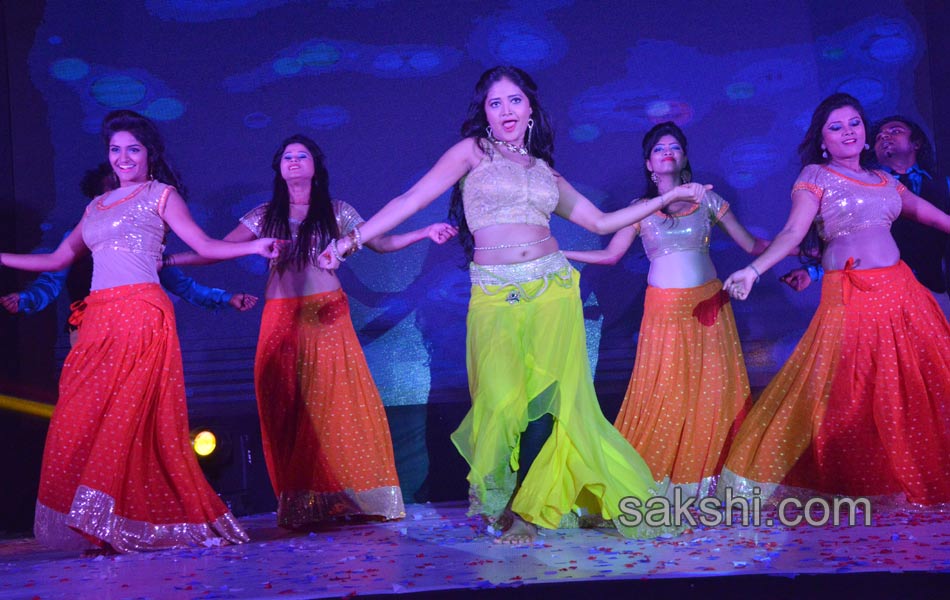 Week End Gallery11