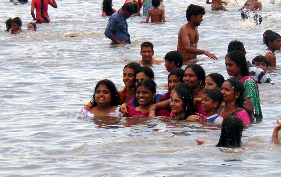 happy moments at krishna river7