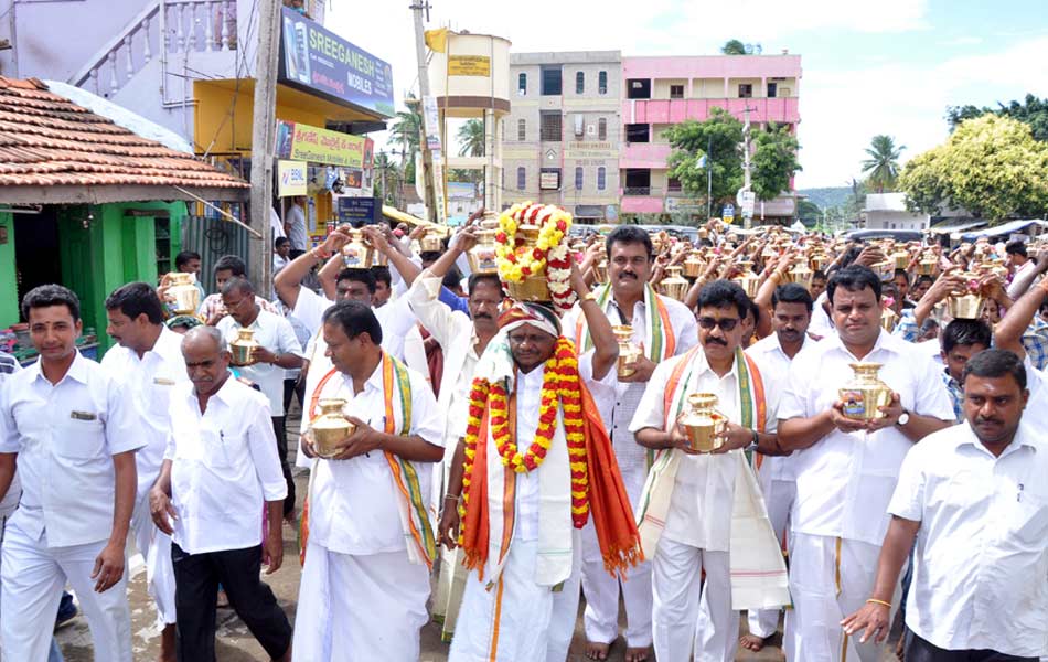 grandly celebrated satha kalasabhishekam4