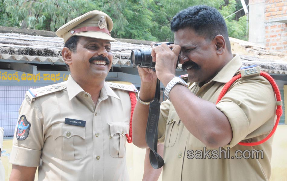 sakshi weekend photos3