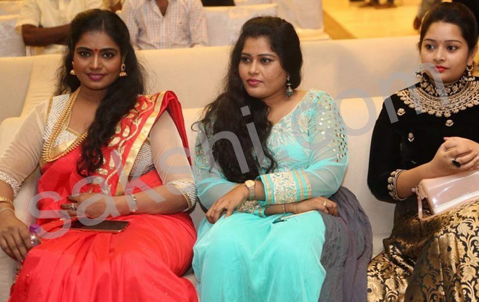 Naresh Intlo Deyyam Nakem Bhayam trailer release12