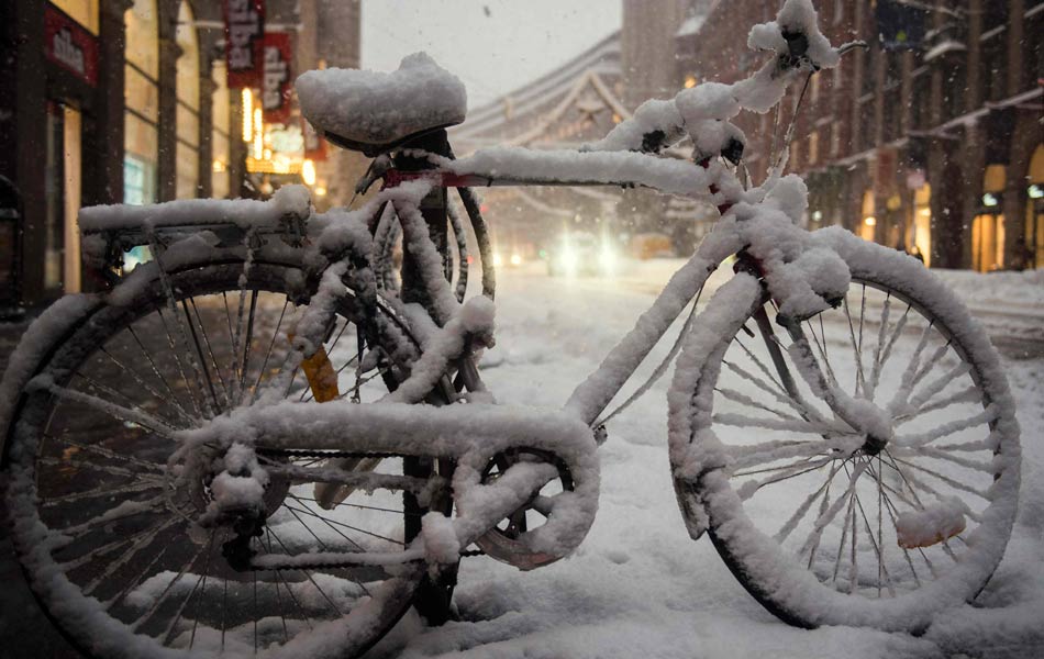 snow storm hits sweden9