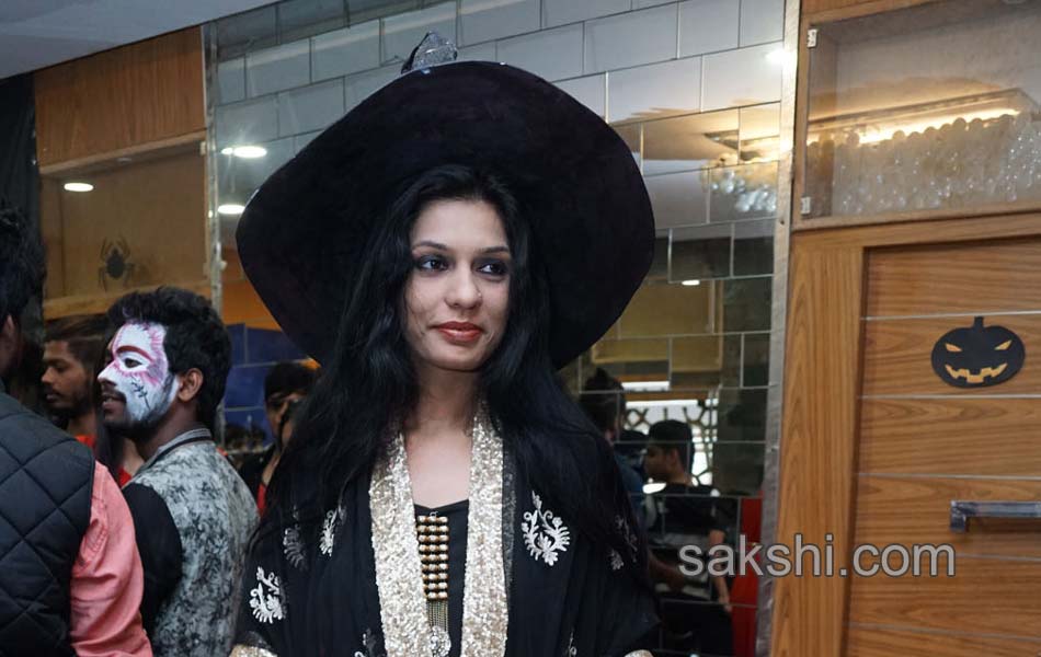 Satan fashion9