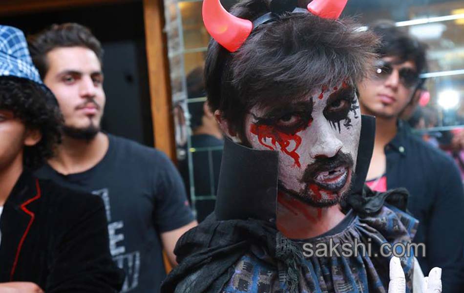 Satan fashion16