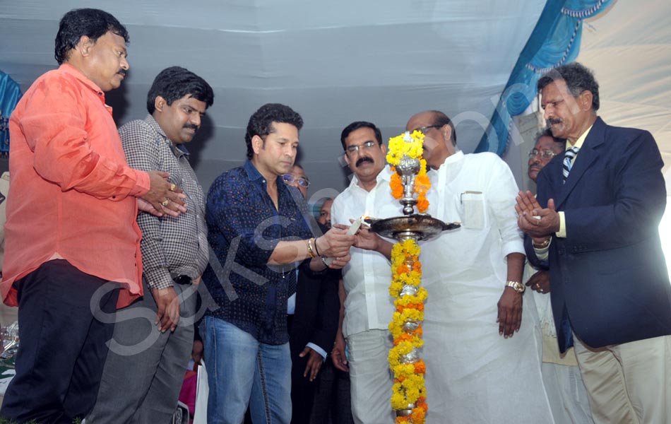 Sachin visits his adopted village Puttamraju Kandrika in AP10
