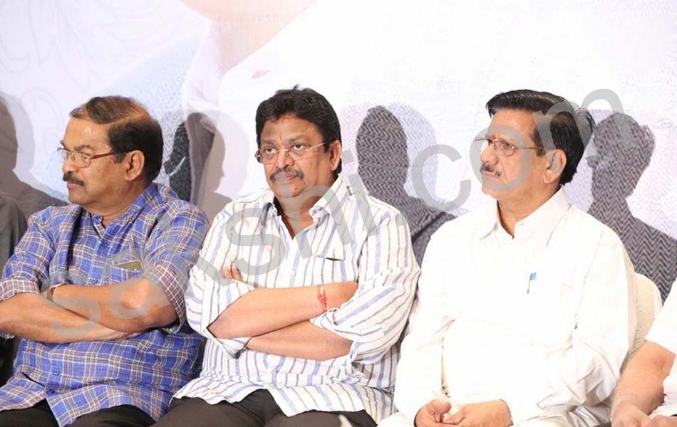 Devudulanti Manishi Book Launch4