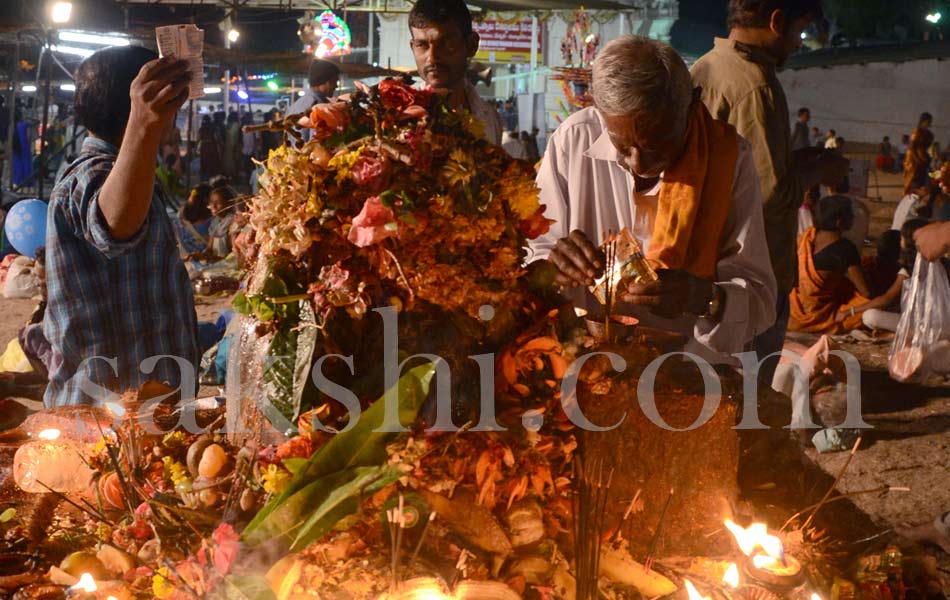 Maha Shivaratri Festival Celebrations At Keesaragutta - Sakshi2