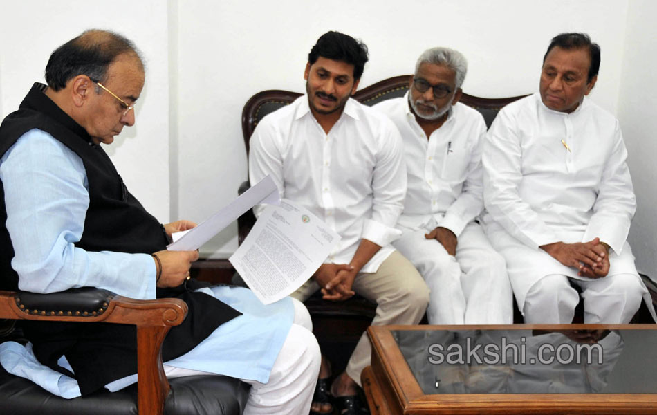 YS jagan delhi tour - Sakshi5