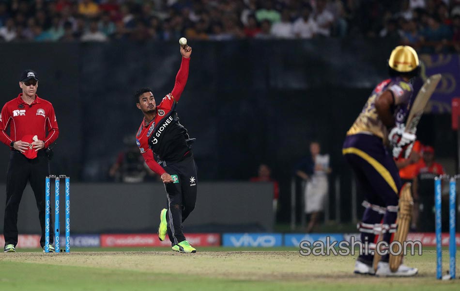 RCB crash to lowest ever IPL score in history16