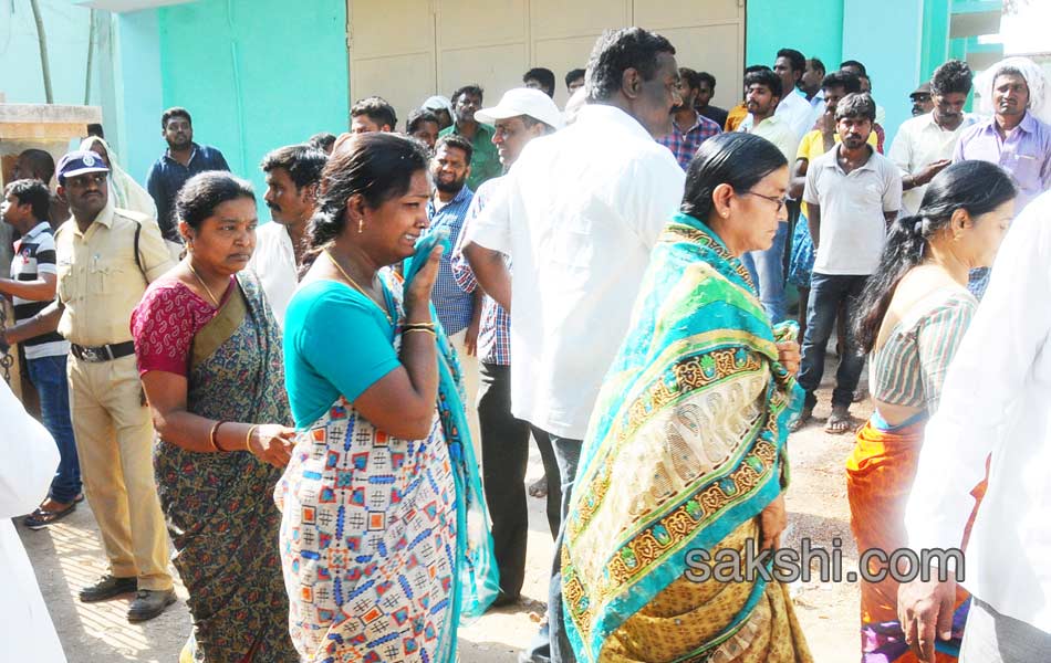 ysrcp leader cherukulapti narayana reddy murdered - Sakshi7