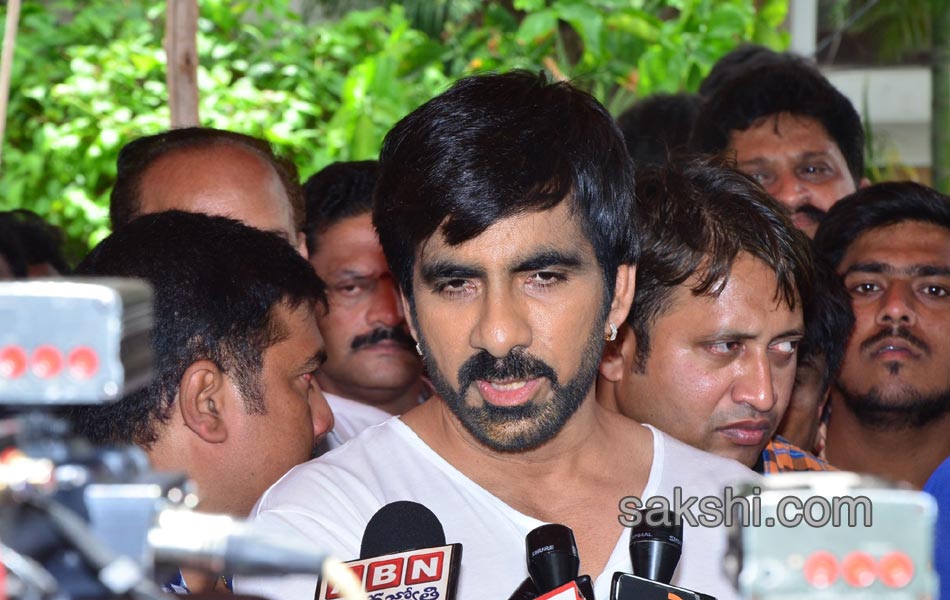 Ravi Tejas brother Bharath dies10