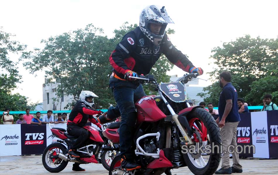 tvs bike stunts6