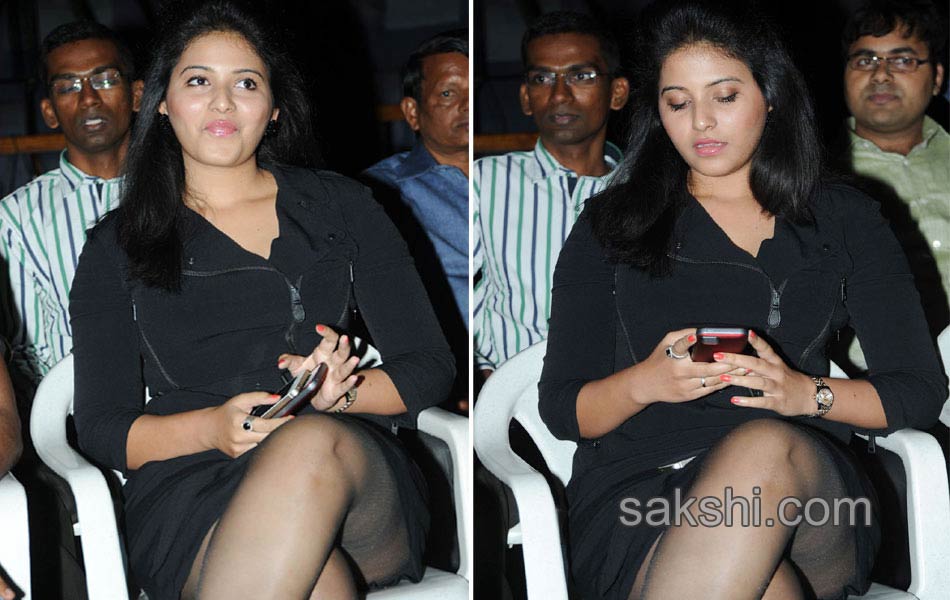 Anjali hot stills at Praanam Kosam audio fuction1