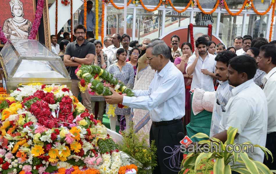 celebreties broke into tears with akkineni nageswara rao death - Sakshi7