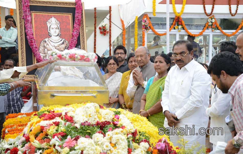 celebreties broke into tears with akkineni nageswara rao death - Sakshi14