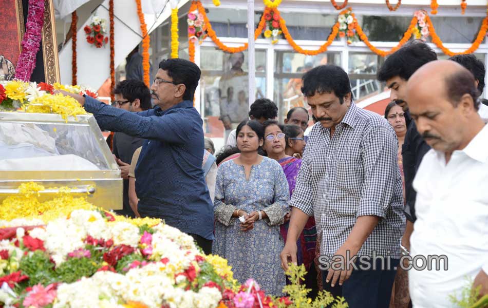 celebreties broke into tears with akkineni nageswara rao death - Sakshi16