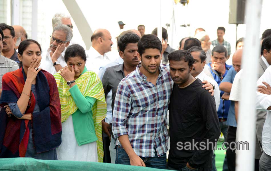 celebreties broke into tears with akkineni nageswara rao death - Sakshi37