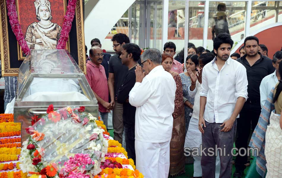 celebreties broke into tears with akkineni nageswara rao death - Sakshi44