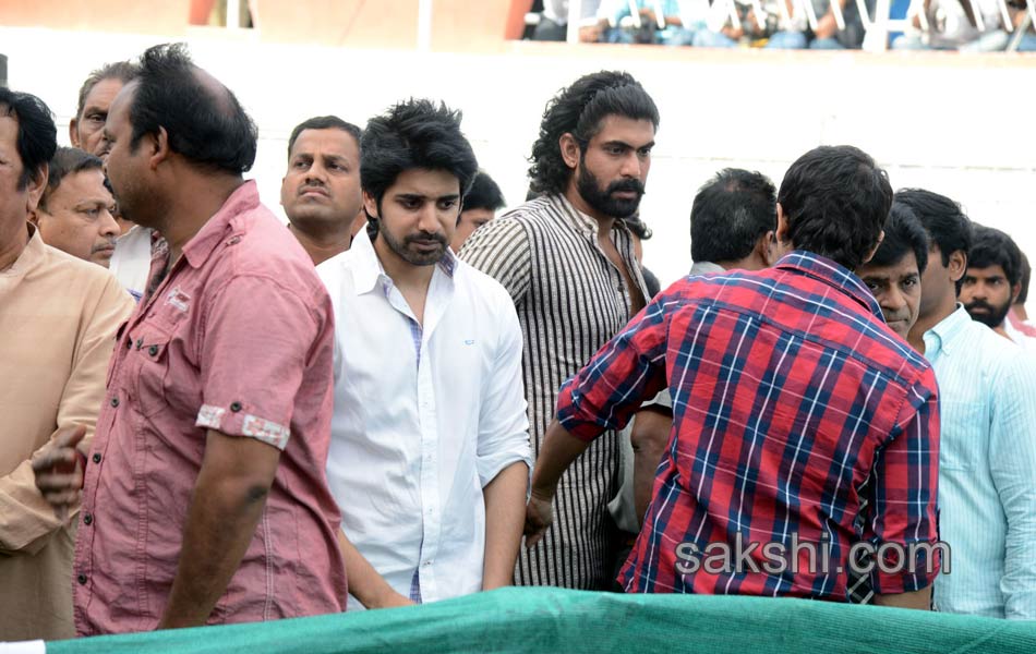 celebreties broke into tears with akkineni nageswara rao death - Sakshi79