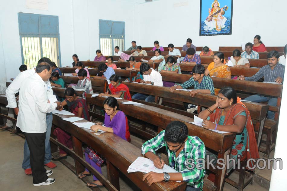 VRO VRA exams complets - Sakshi12