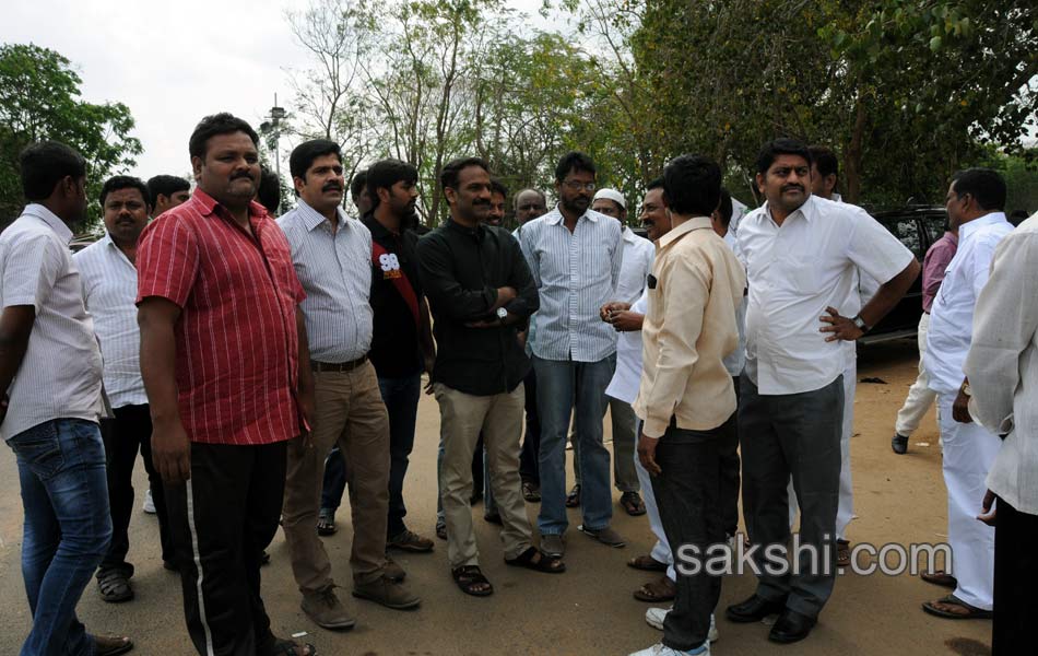 Jagan was received in great way in Gannavaram - Sakshi3