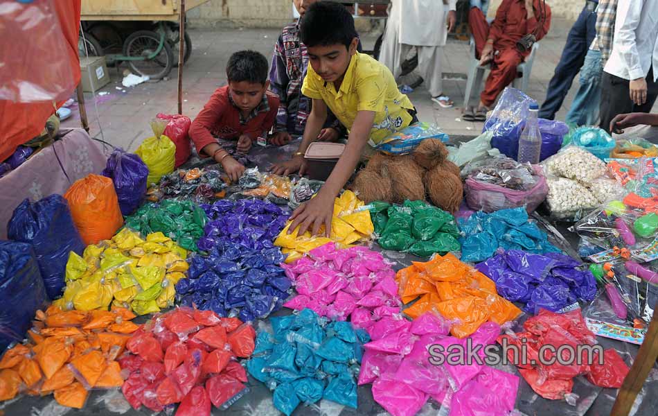 Holi Celebrations Overall Country5