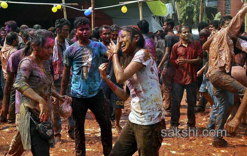 Holi Celebrations Overall Country8
