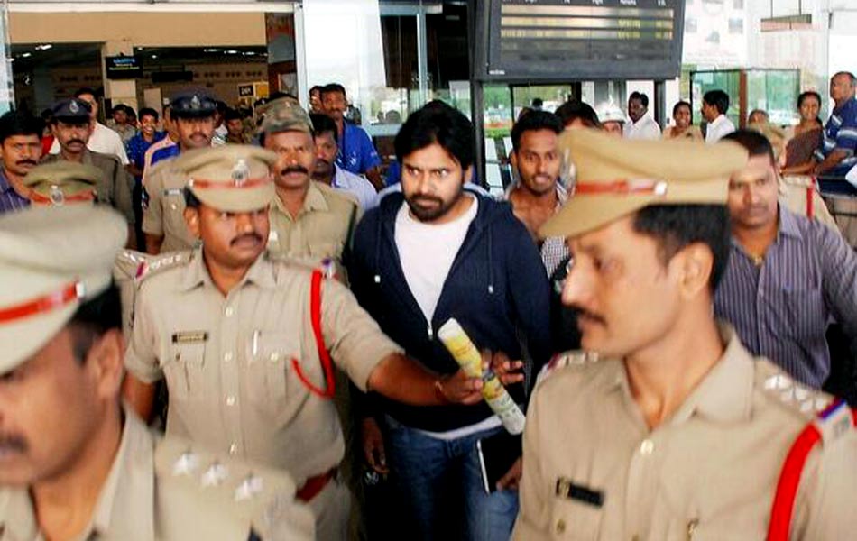 Pawan Kalyan Jana Sena Party Meeting in Vizag - Sakshi5