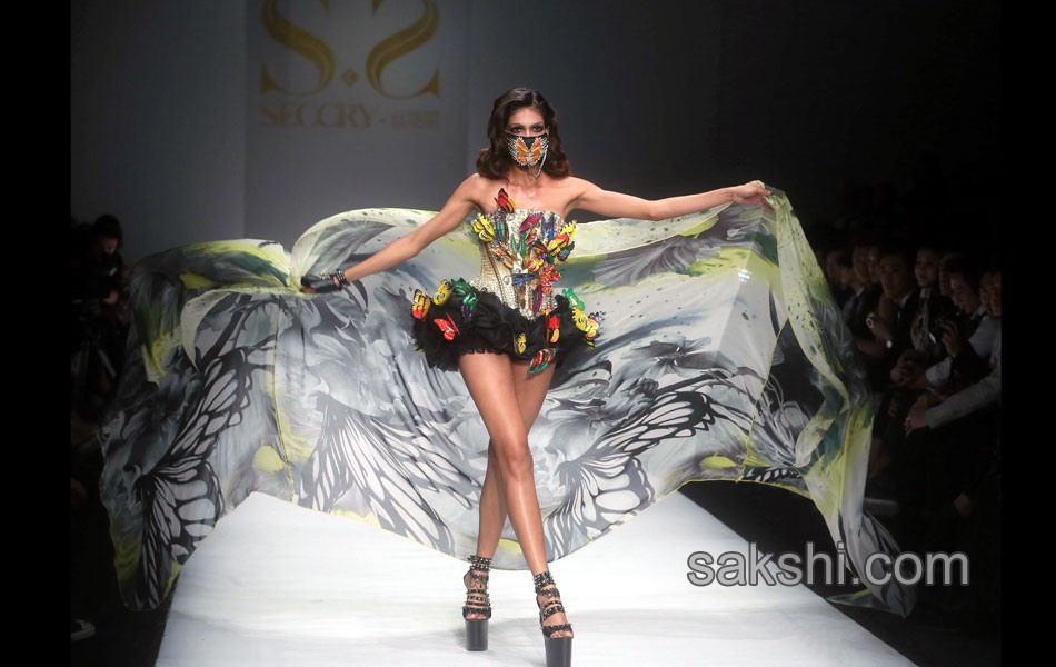 Fashion Week in China - Sakshi32