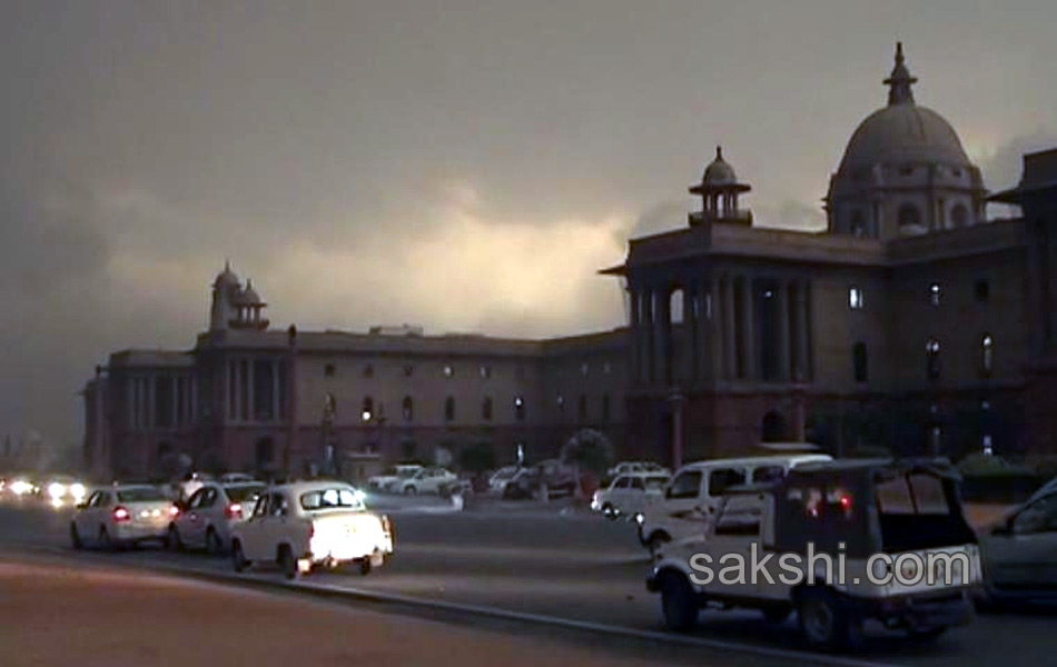 Sand storm in Delhi - Sakshi4
