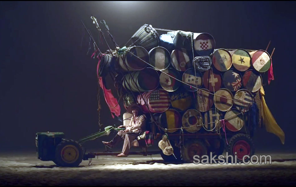 Shakira s la la la song images - Sakshi7