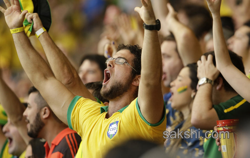 brazil victory over chile - Sakshi13