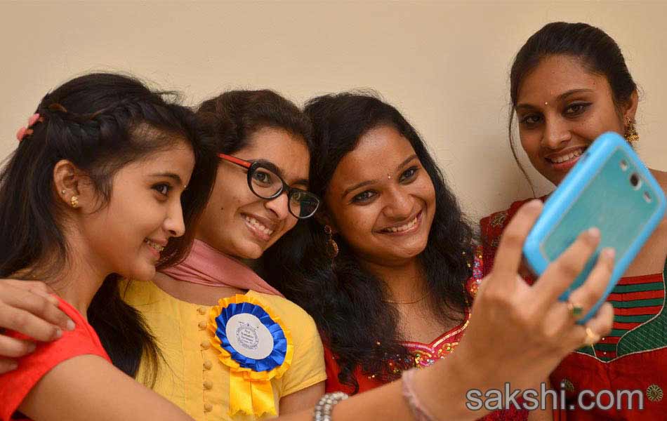 Srinidhi Institute of Science and Technology convocations in madhapur4