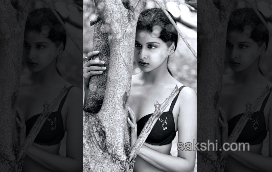 Ram Gopal Varma Ice Cream 2 Heroine Naveena Stills5