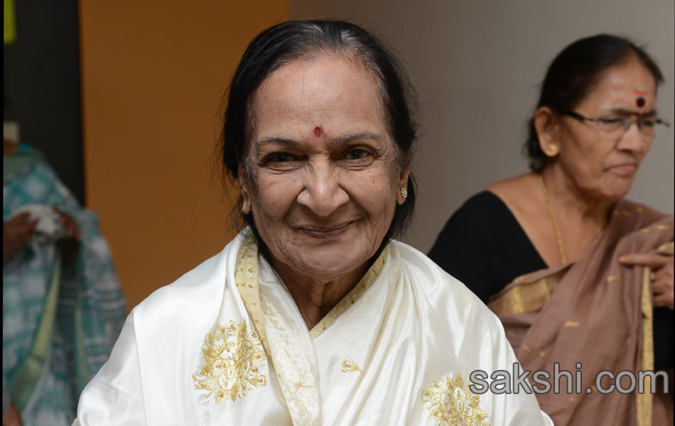 parampara movie press meet5