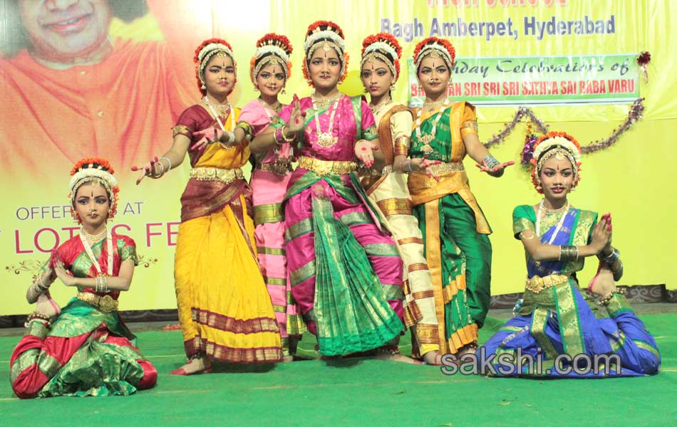 Hyderabad on Sunday - Sakshi13