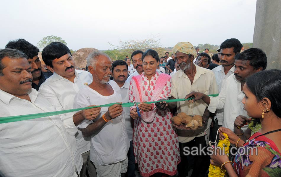 6th day of sharmila s tour in nalgonda district11
