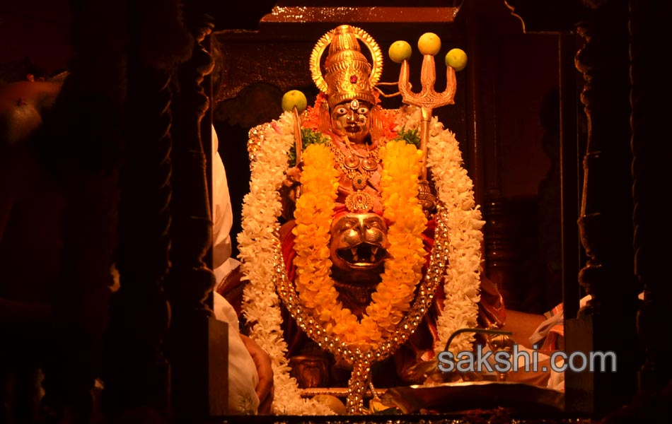 jubilee hills peddamma temple4