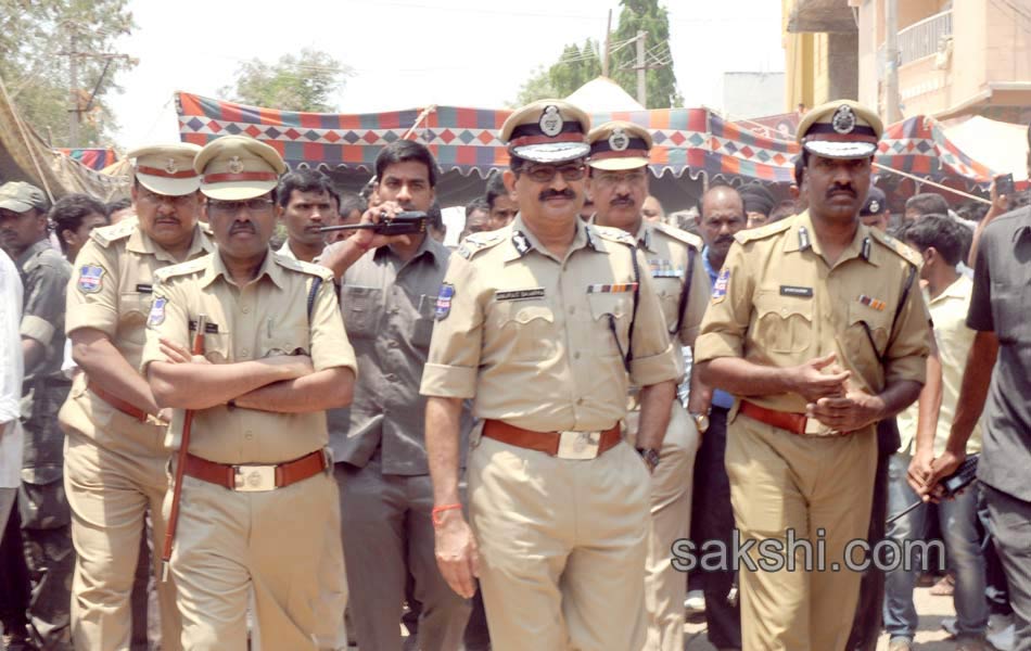 siddayya funeral completed - Sakshi6