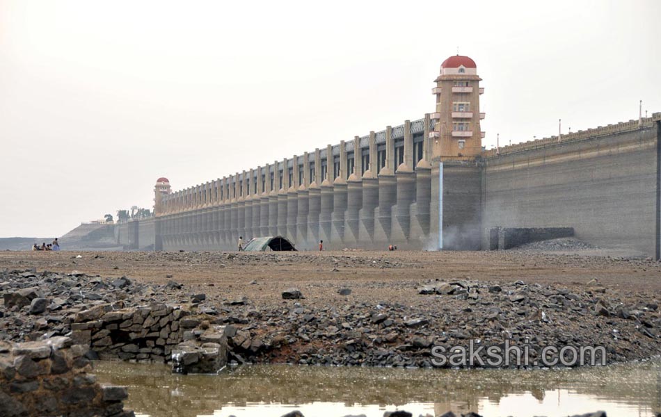 tungabhadra dam photos3